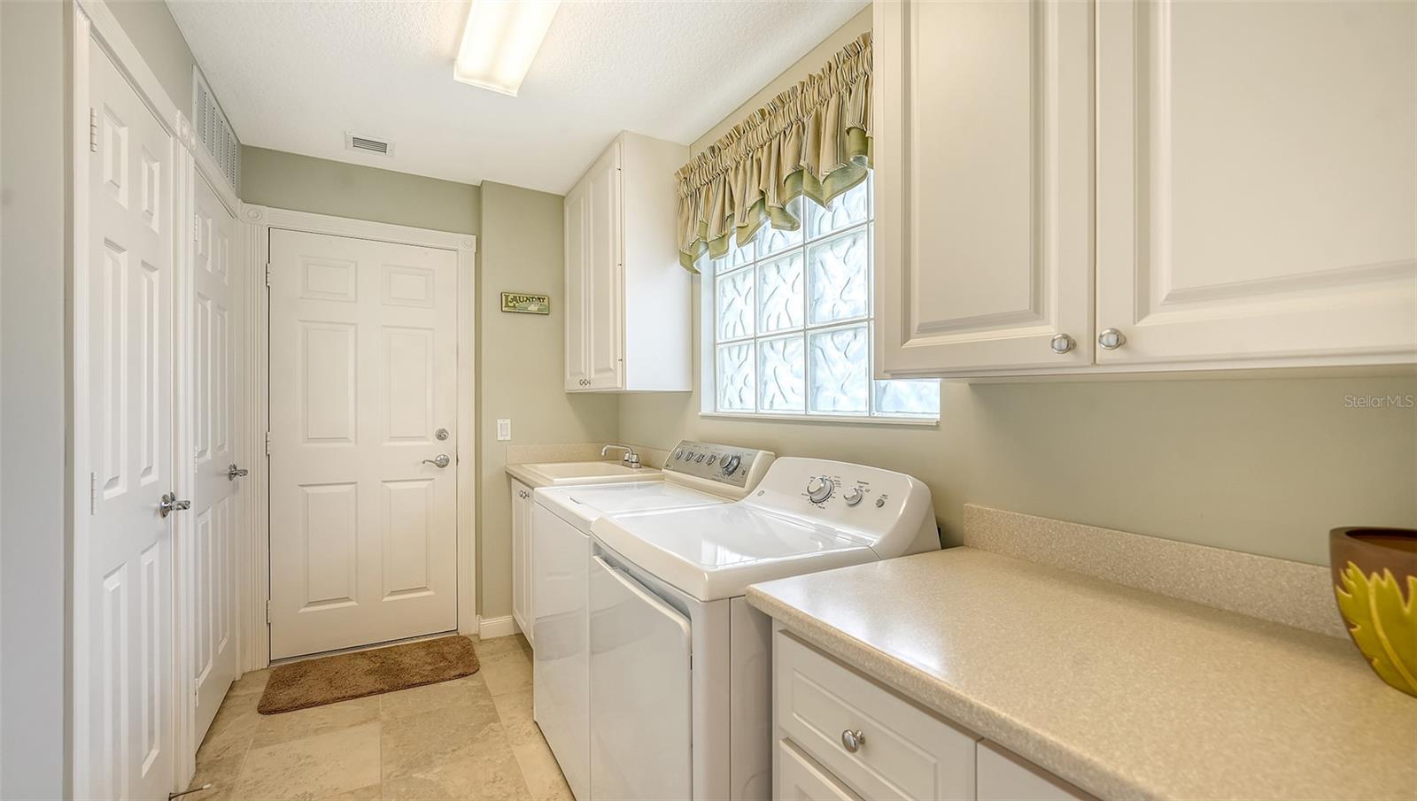 ISLANDWALK AT WEST VILLAGES PH 1A - Residential