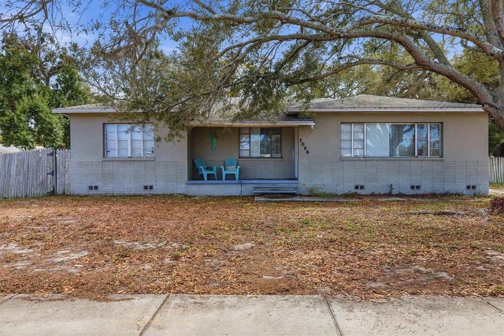 Photo of 7096 54th Avenue N, St Petersburg, FL 33709 (MLS # TB8481904)