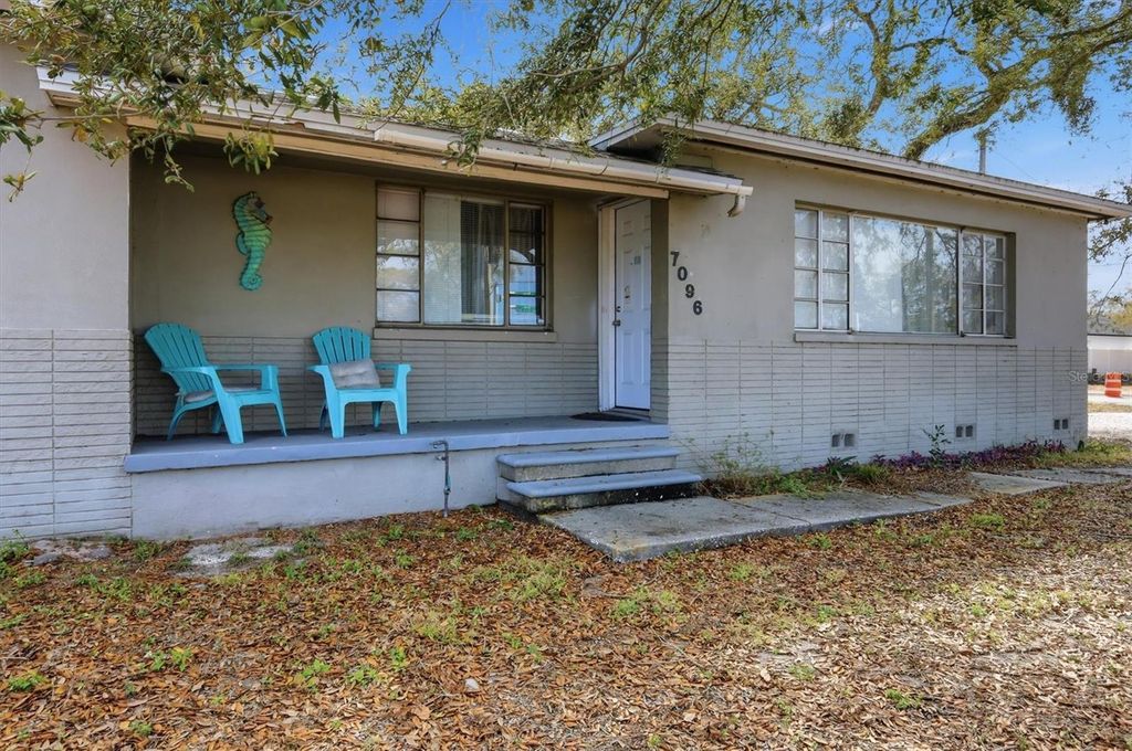 Photo of 7096 54th Avenue N, St Petersburg, FL 33709 (MLS # TB8481904)