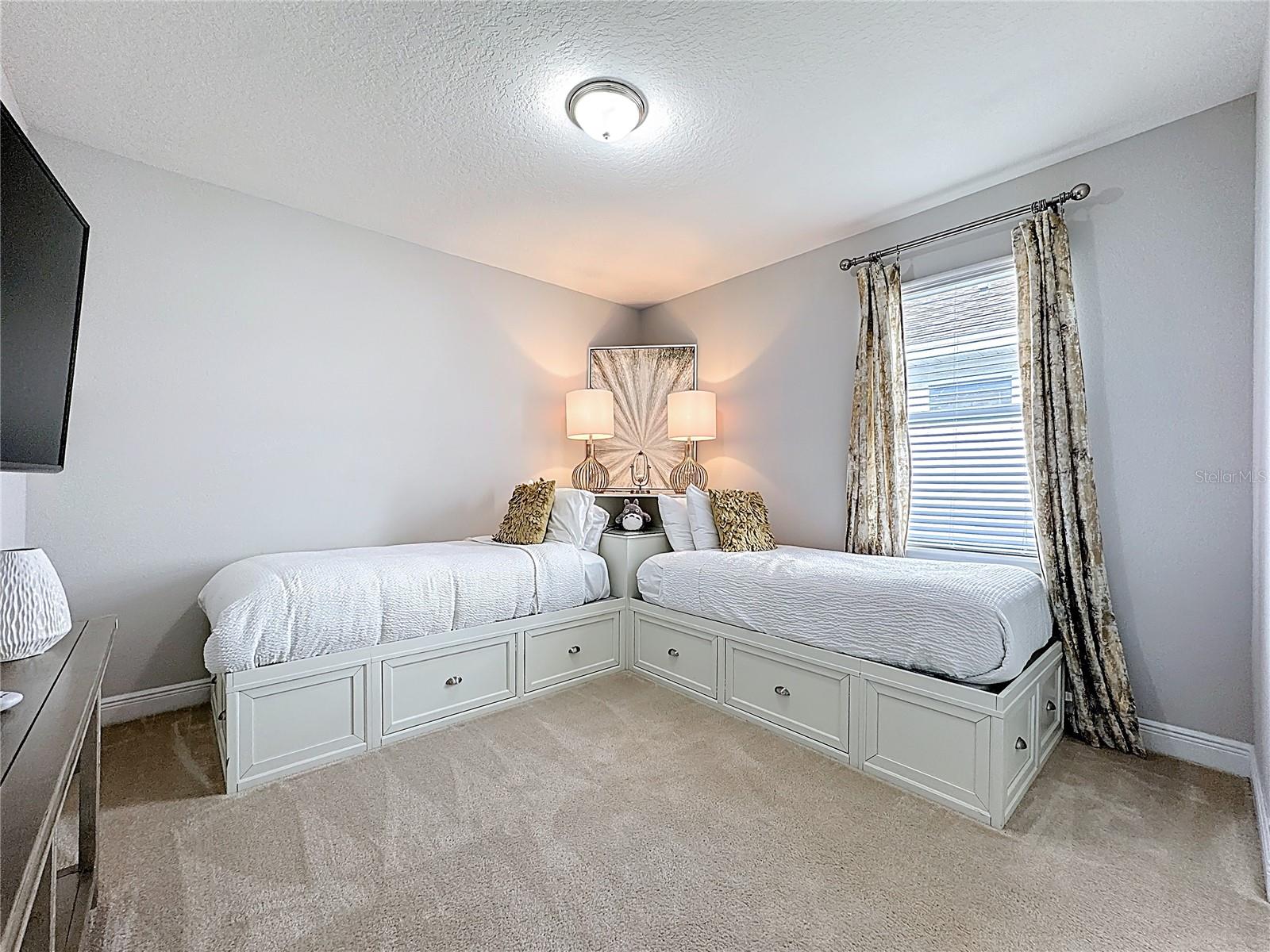 REUNION WEST PH 2 EAST - Residential Lease