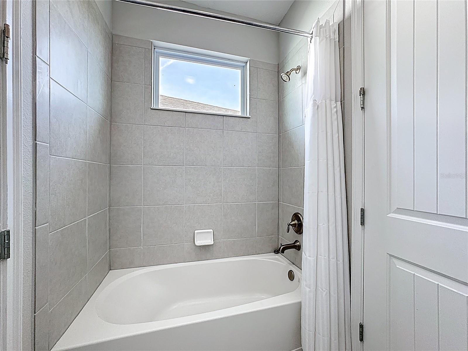 REUNION WEST PH 2 EAST - Residential Lease