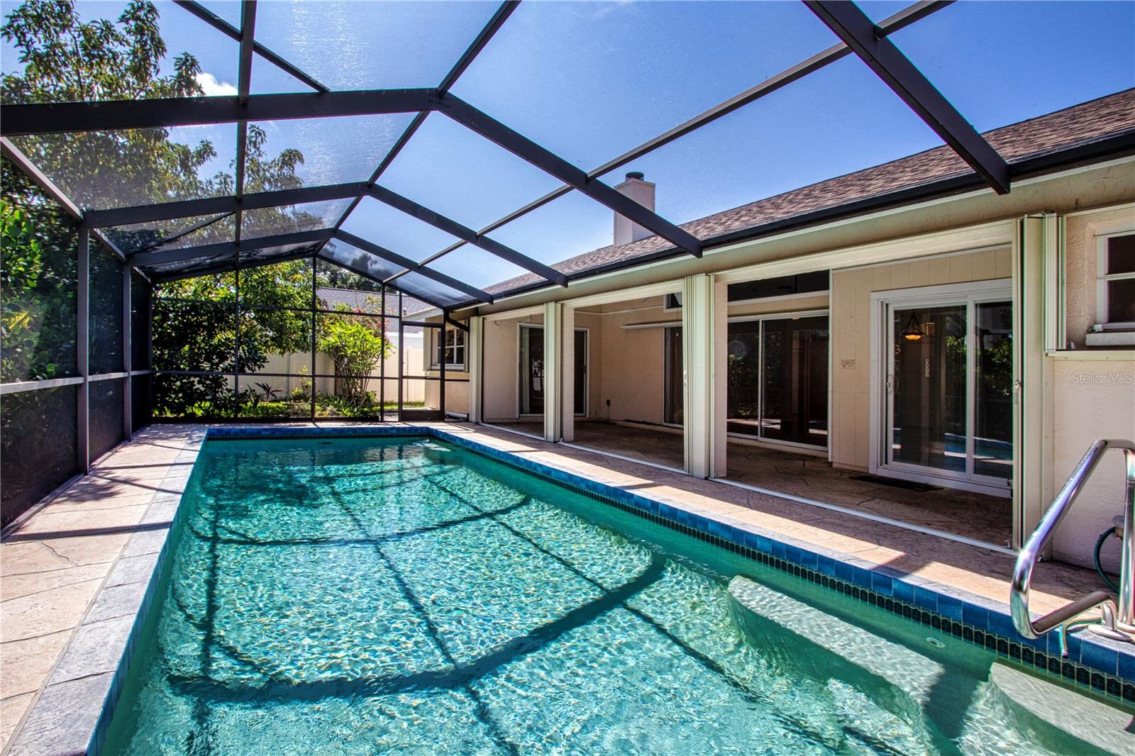 EMERALD GARDENS - Residential