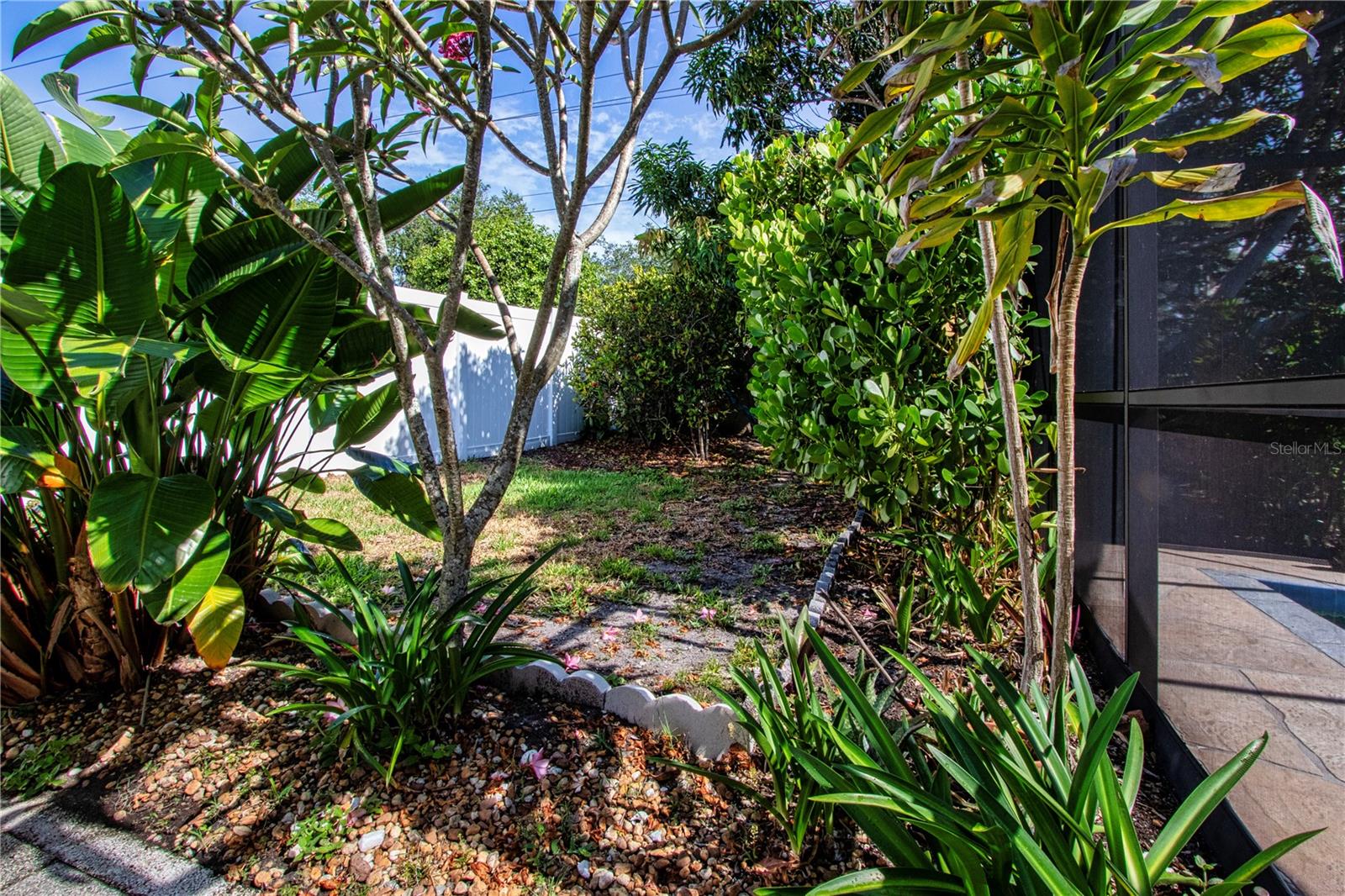 EMERALD GARDENS - Residential