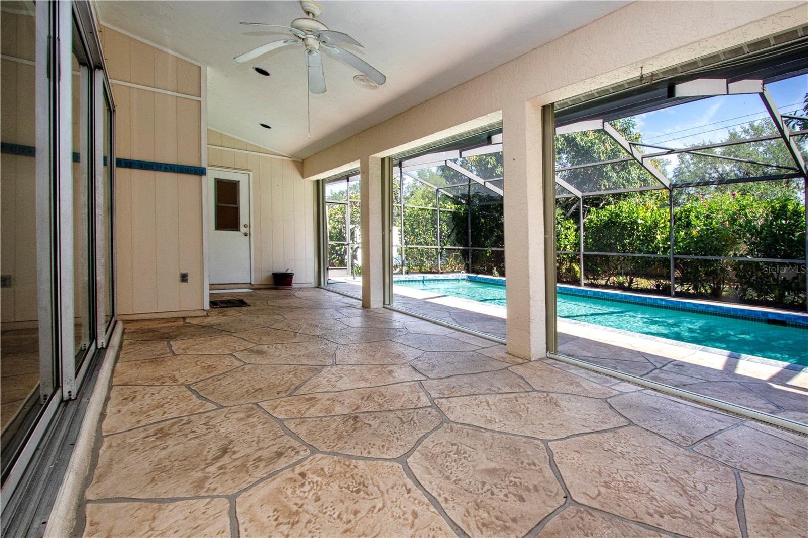 EMERALD GARDENS - Residential