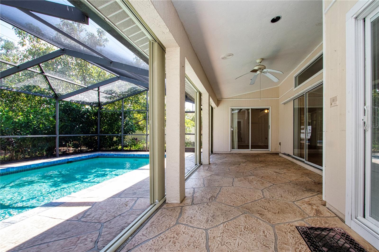 EMERALD GARDENS - Residential