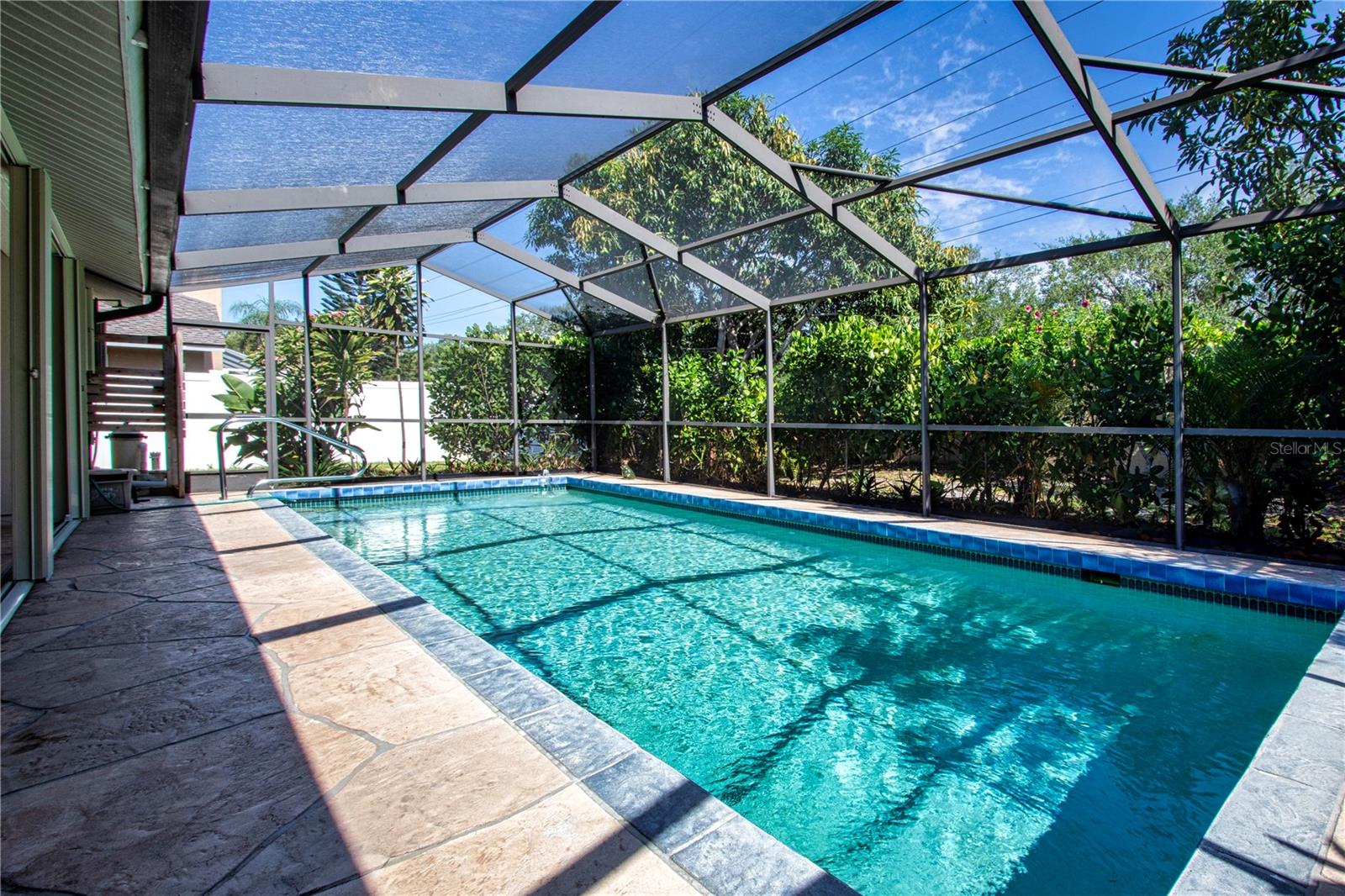 EMERALD GARDENS - Residential