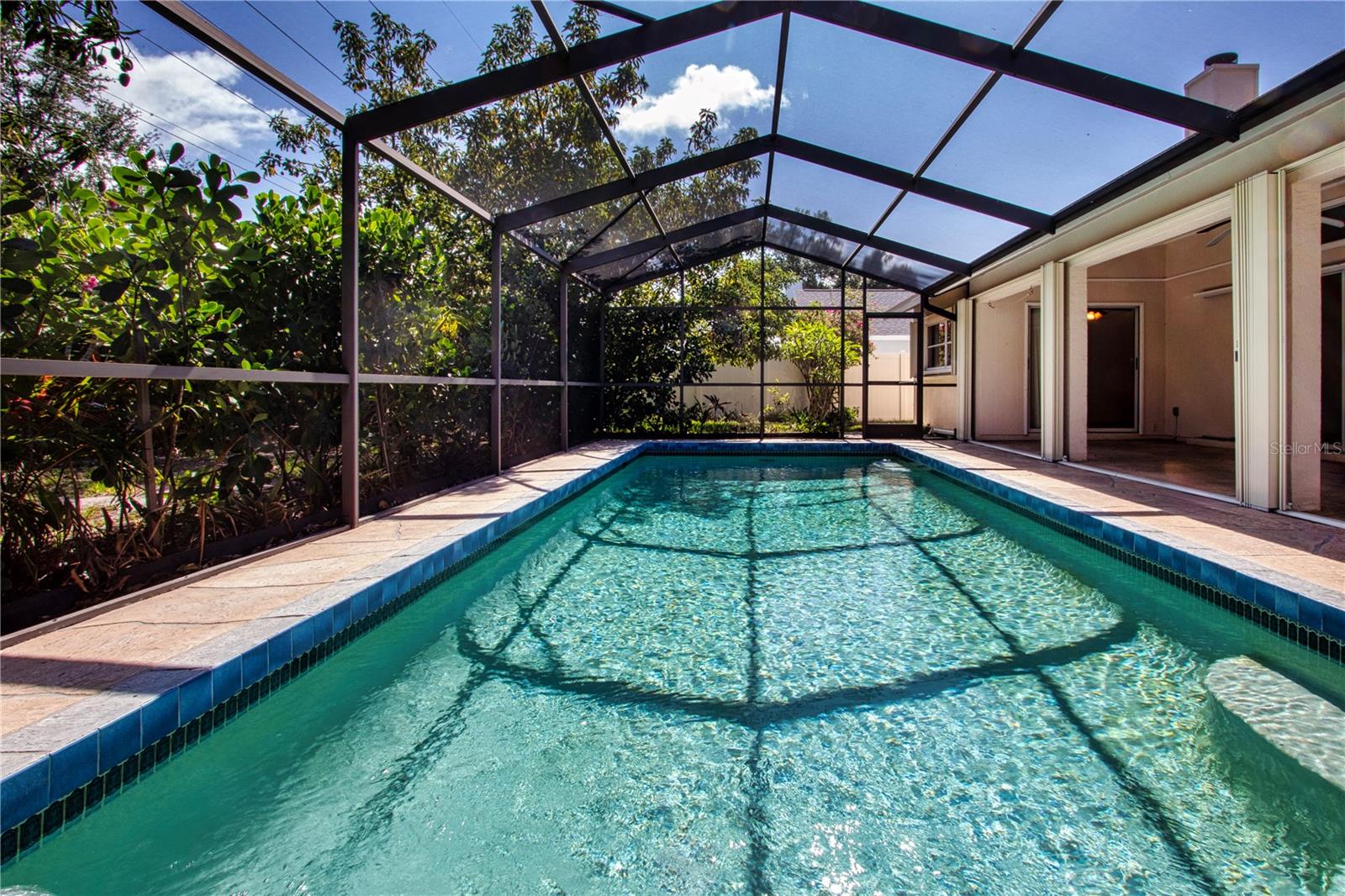 EMERALD GARDENS - Residential