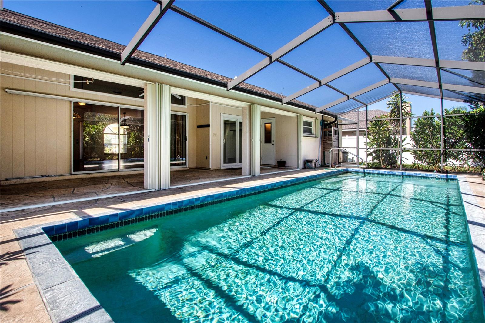 EMERALD GARDENS - Residential