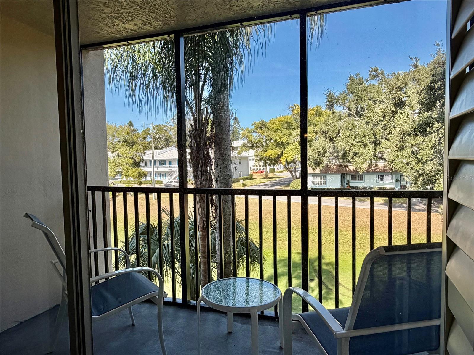 PATRICIAN OAKS UNIT 6 CONDO - Residential