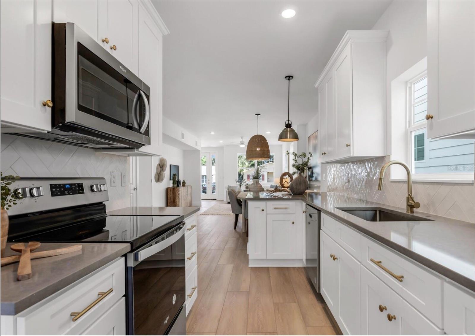 BOUTON & SKINNERS ADD - Residential Lease