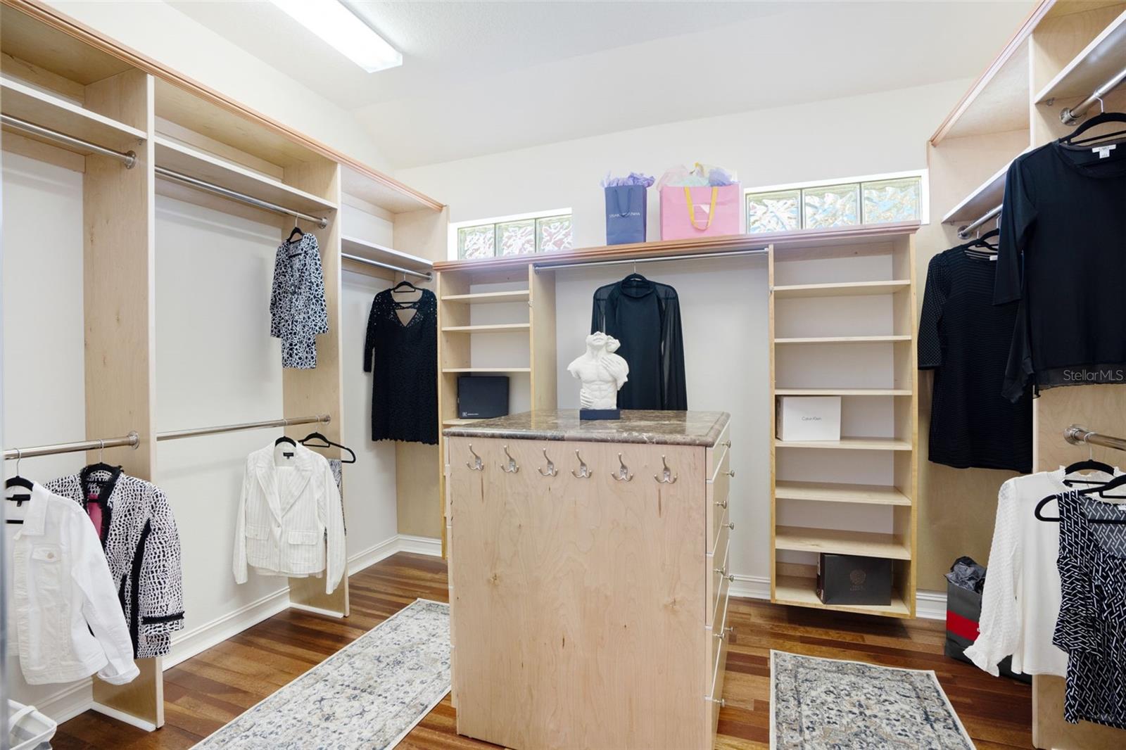 HAMMOCKS - Residential