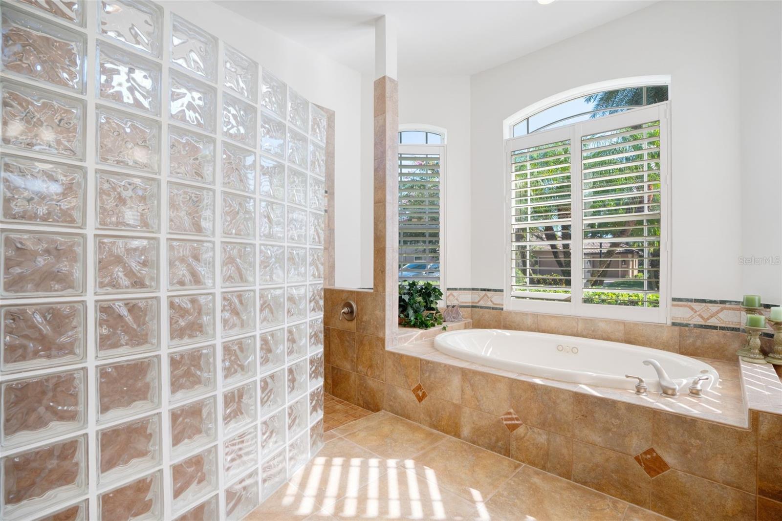 HAMMOCKS - Residential