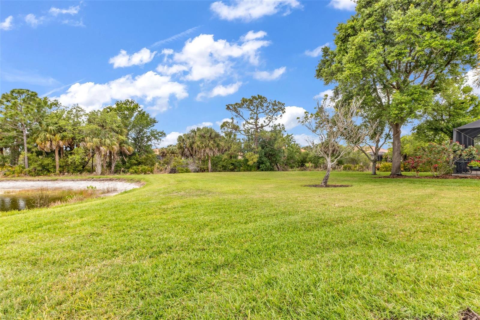 RIVERWOOD - Residential