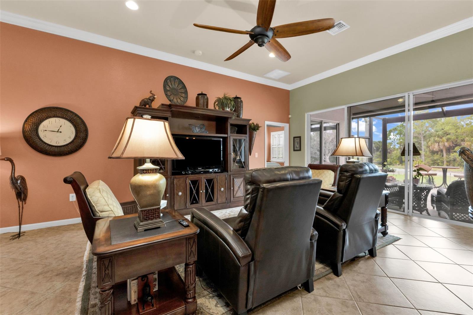 RIVERWOOD - Residential