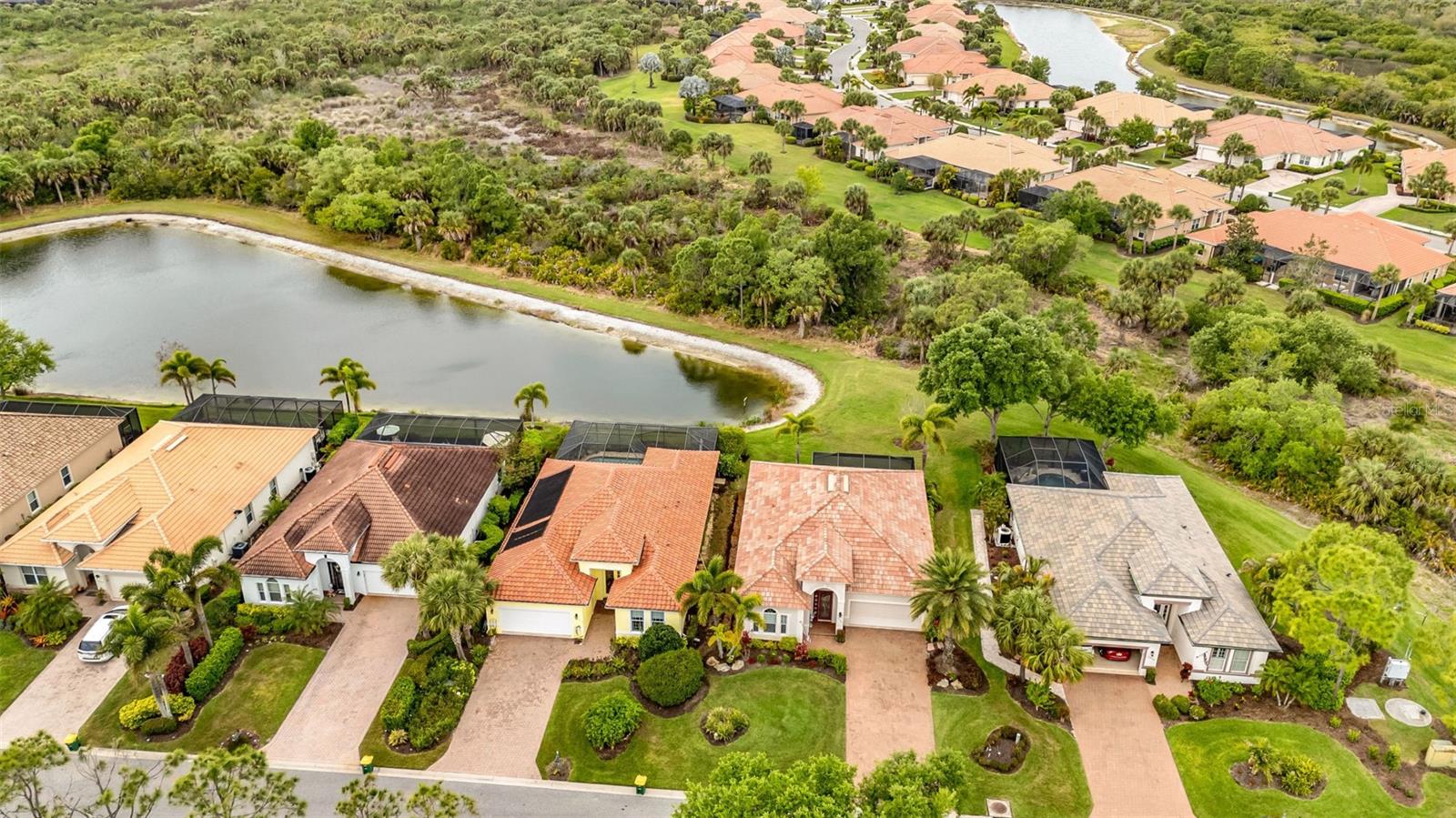 RIVERWOOD - Residential