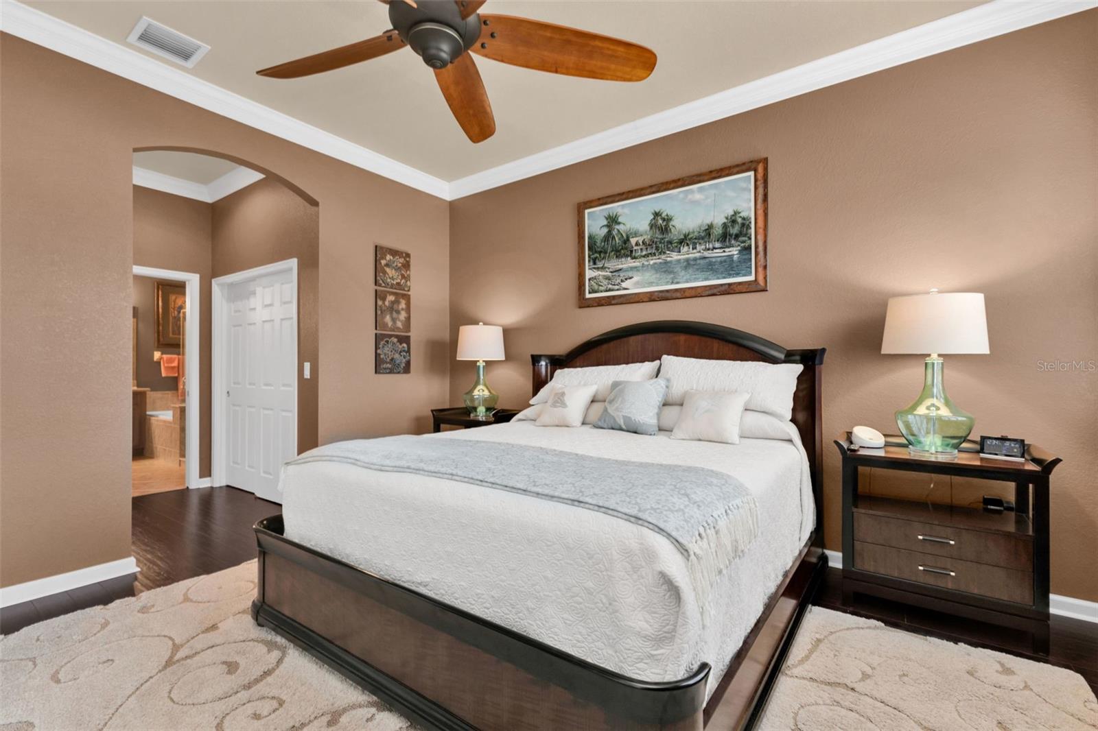 RIVERWOOD - Residential