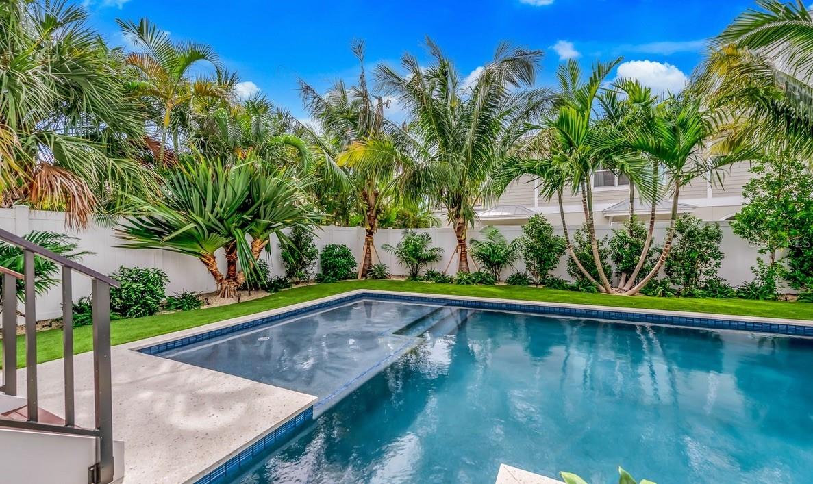 WEST WIND SHORES - Residential