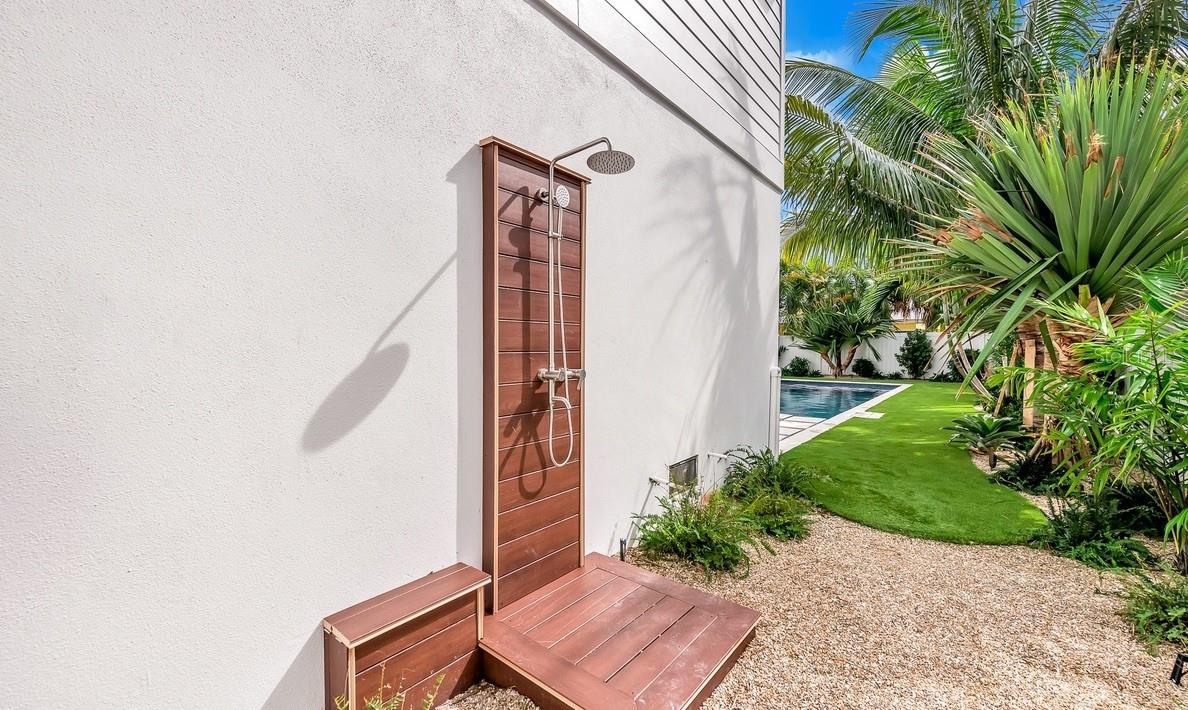 WEST WIND SHORES - Residential