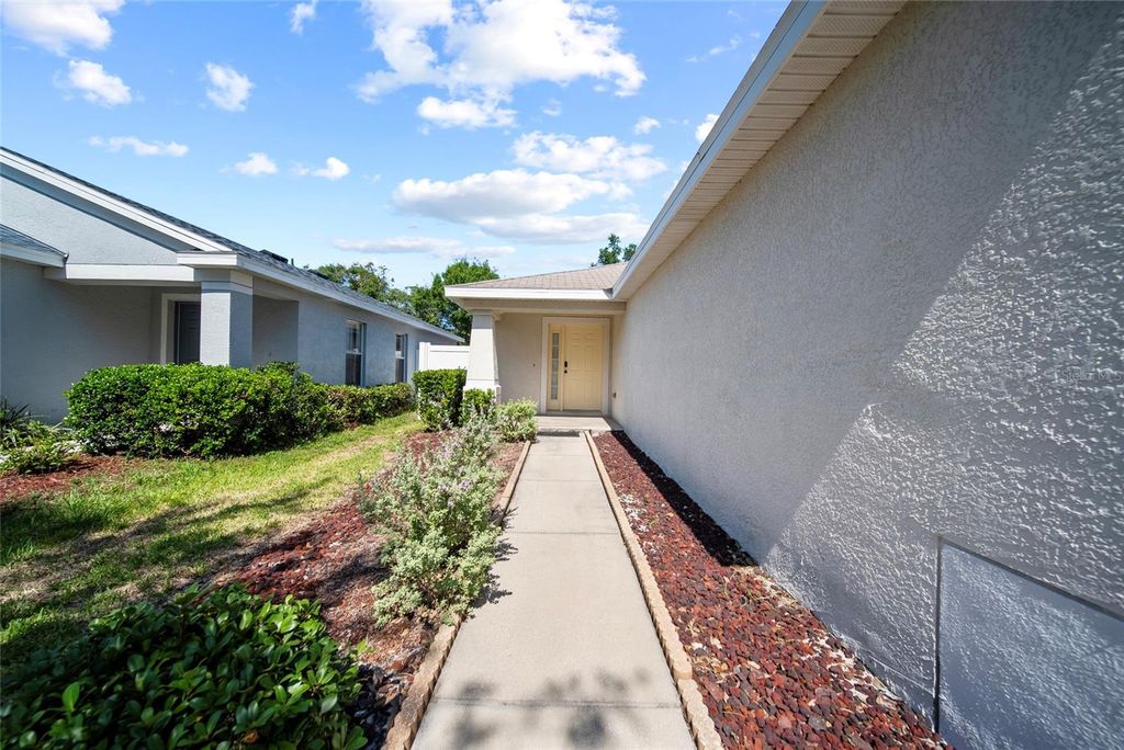 Photo of 11363 Cocoa Beach Drive, Riverview, FL 33569 (MLS # TB8390898)
