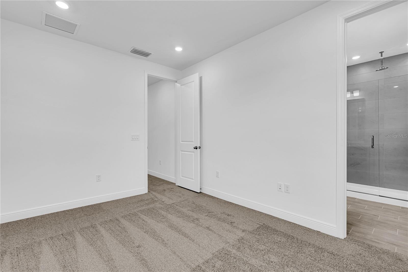 SERENADE AT OVATION - Residential Lease