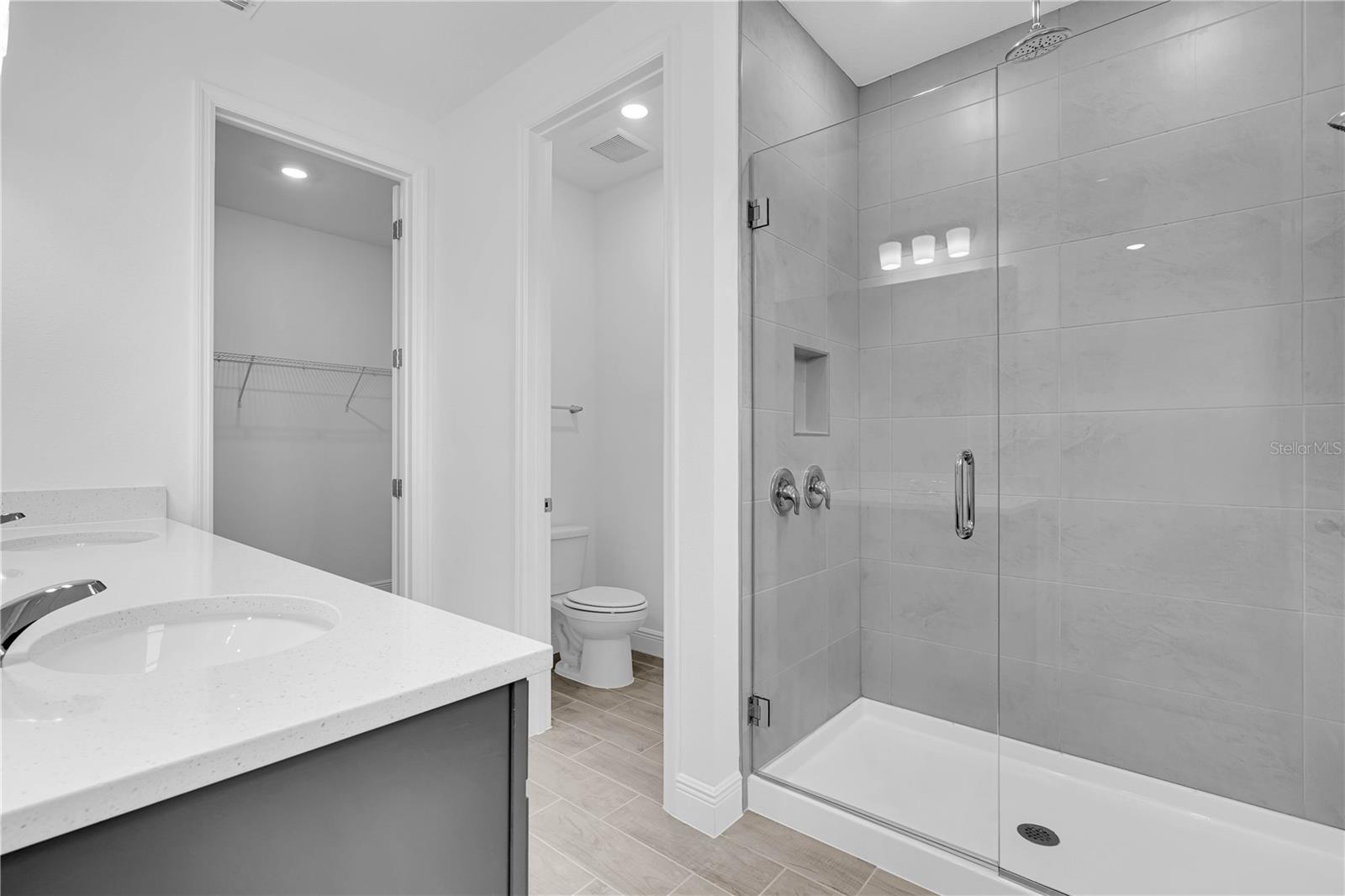 SERENADE AT OVATION - Residential Lease