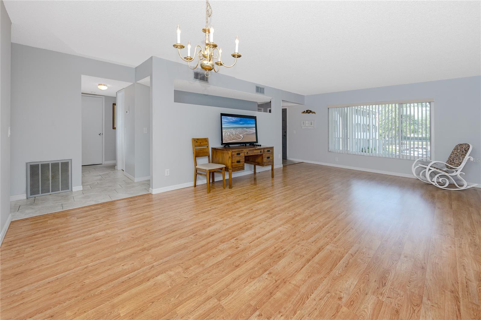 2229 AMERICUS BOULEVARD W 25