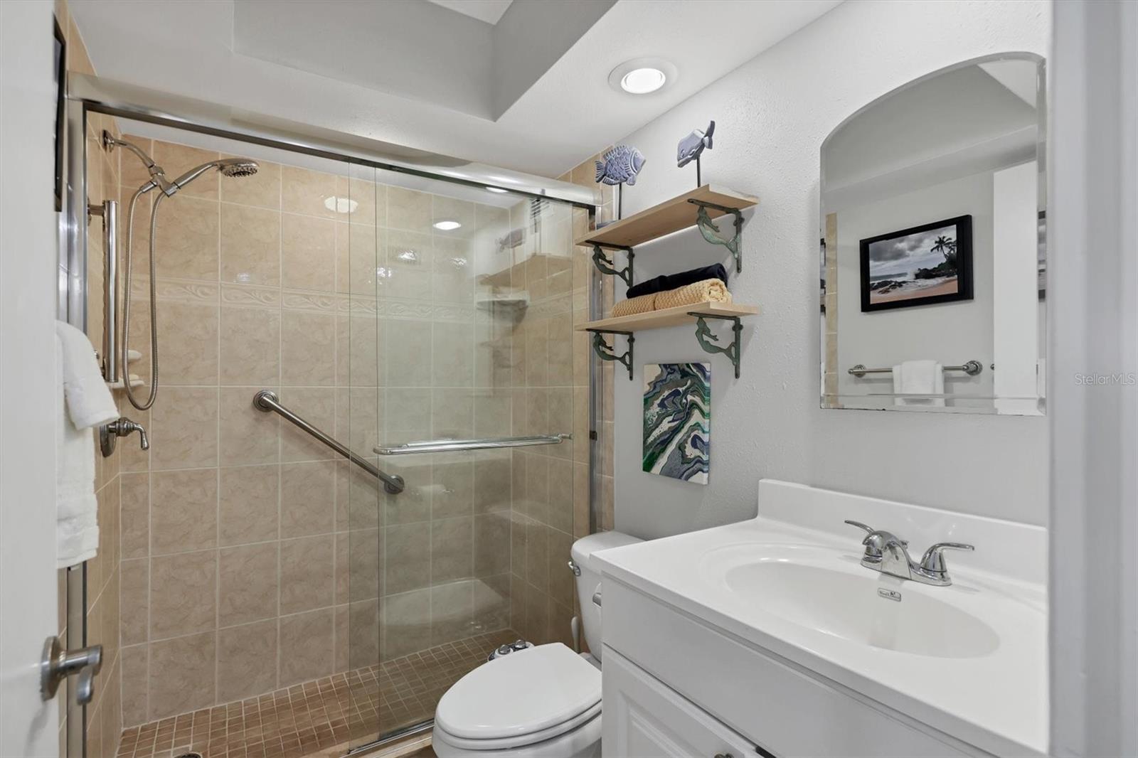 PRIVATEER SOUTH - Residential