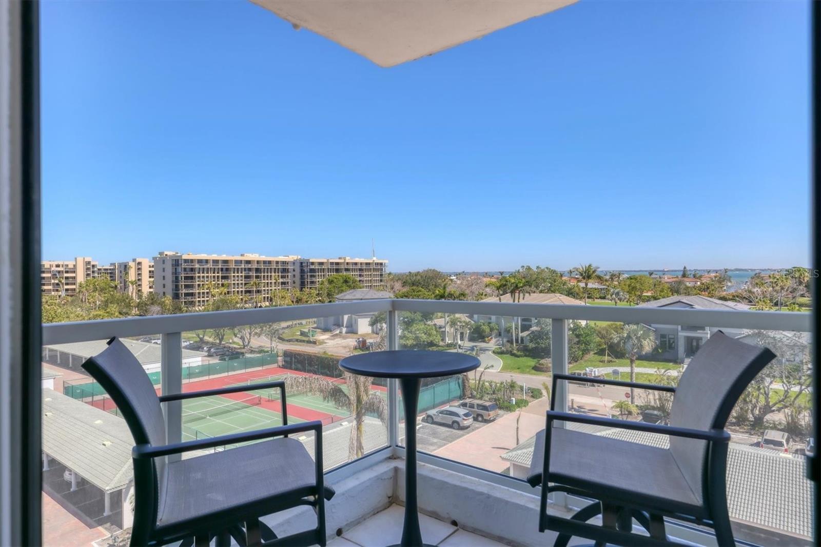 PRIVATEER SOUTH - Residential