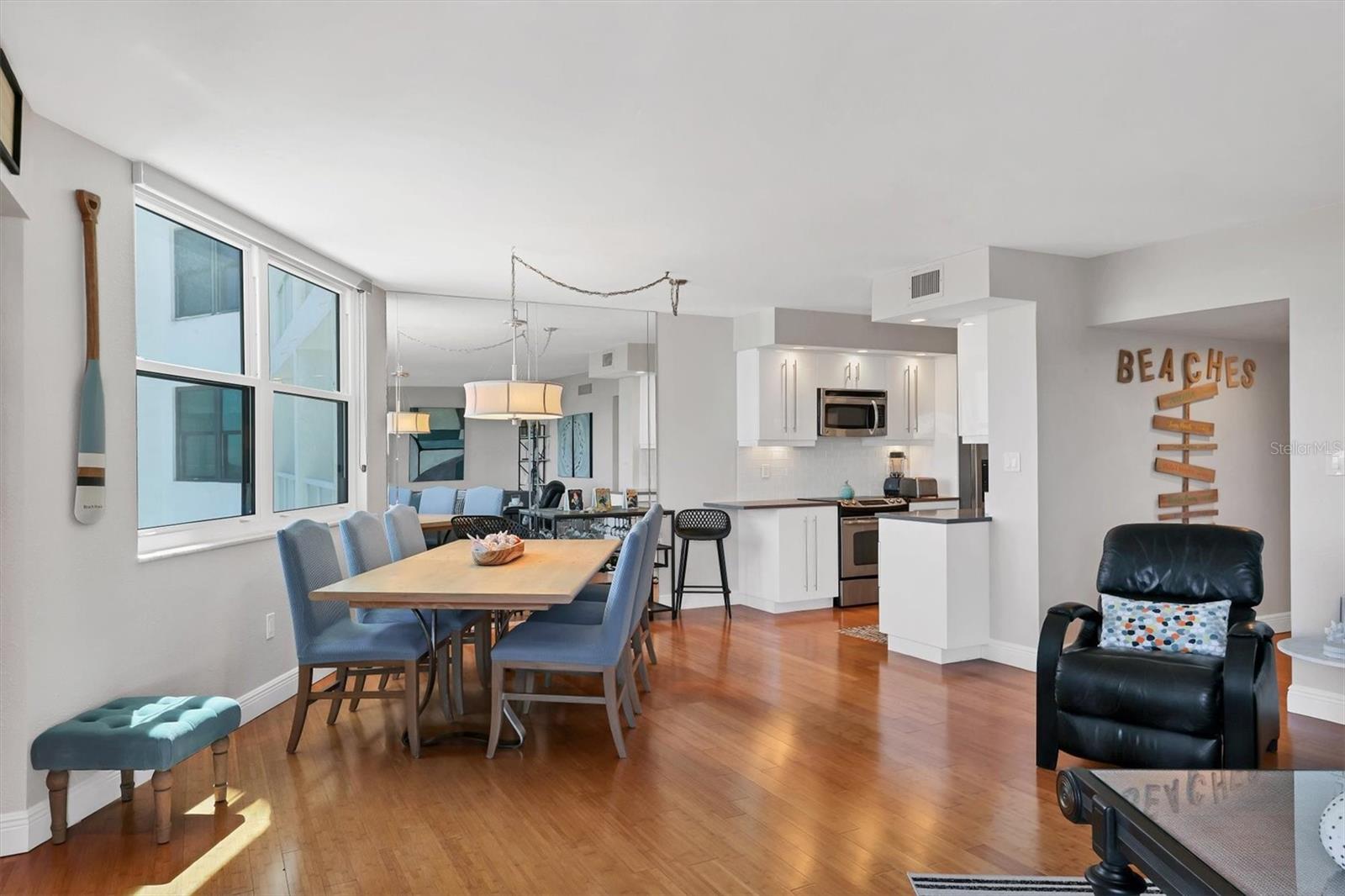 PRIVATEER SOUTH - Residential