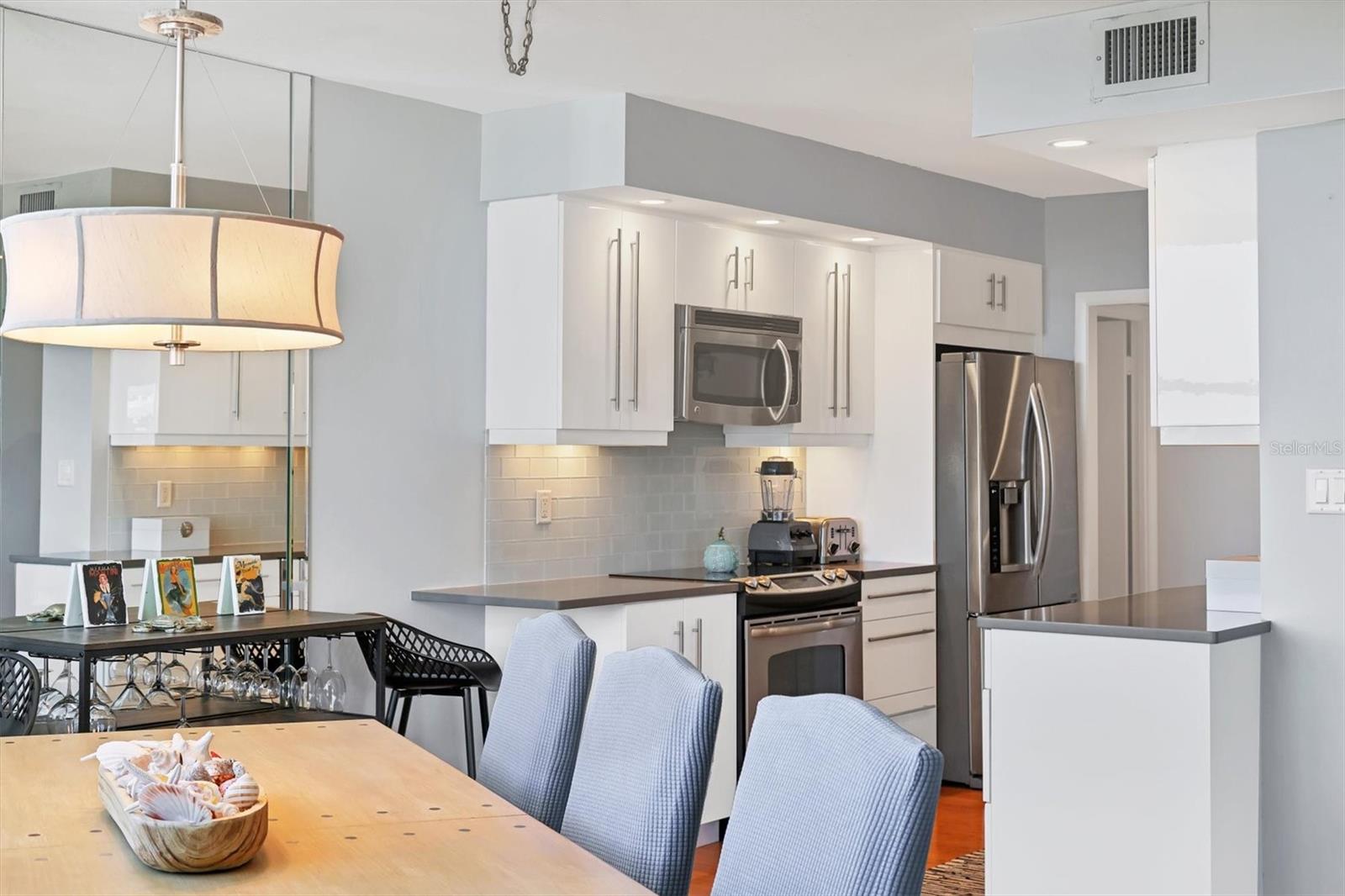 PRIVATEER SOUTH - Residential