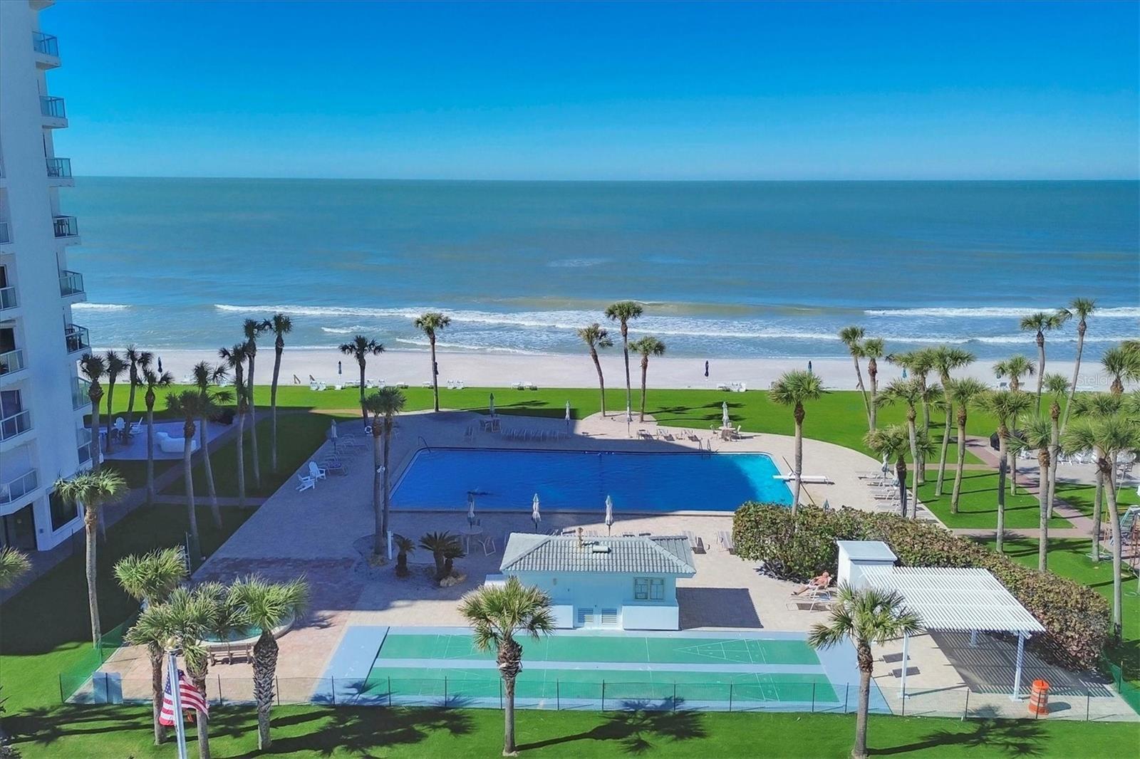 PRIVATEER SOUTH - Residential