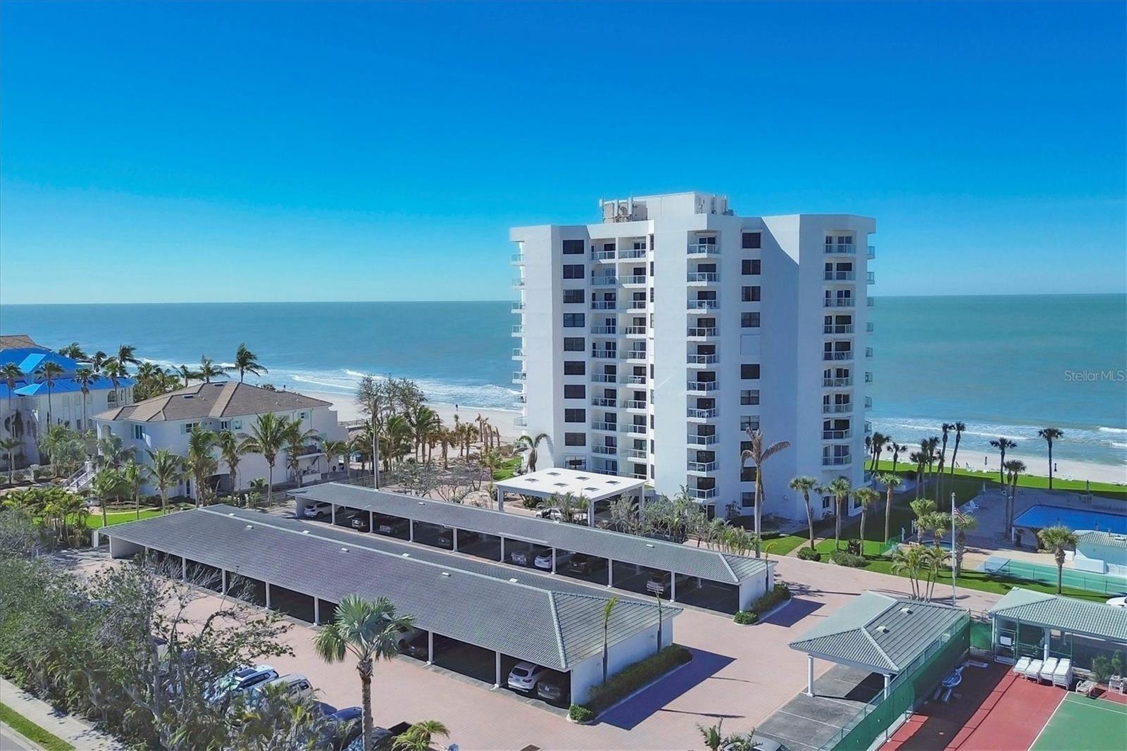 PRIVATEER SOUTH - Residential