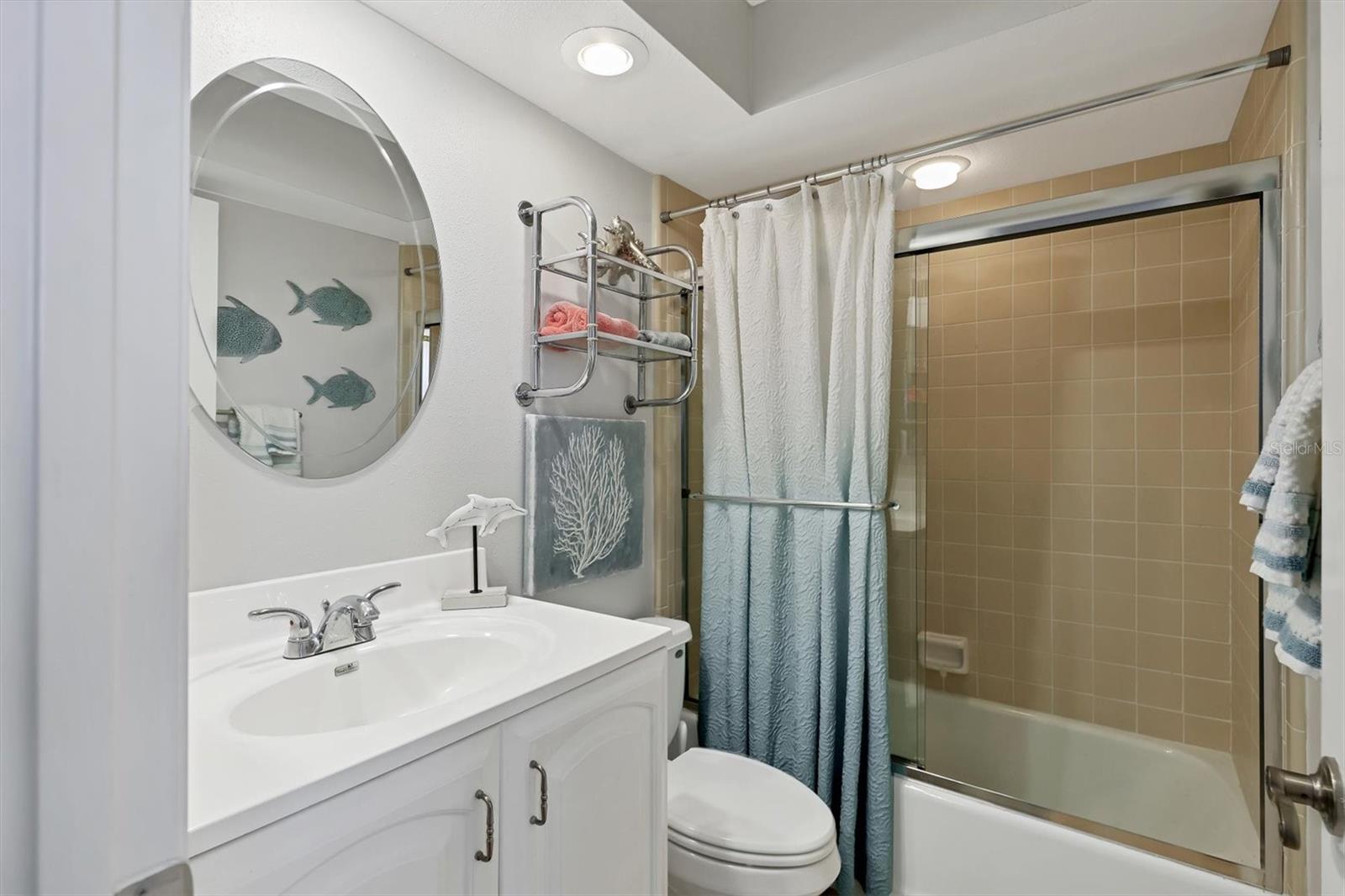 PRIVATEER SOUTH - Residential