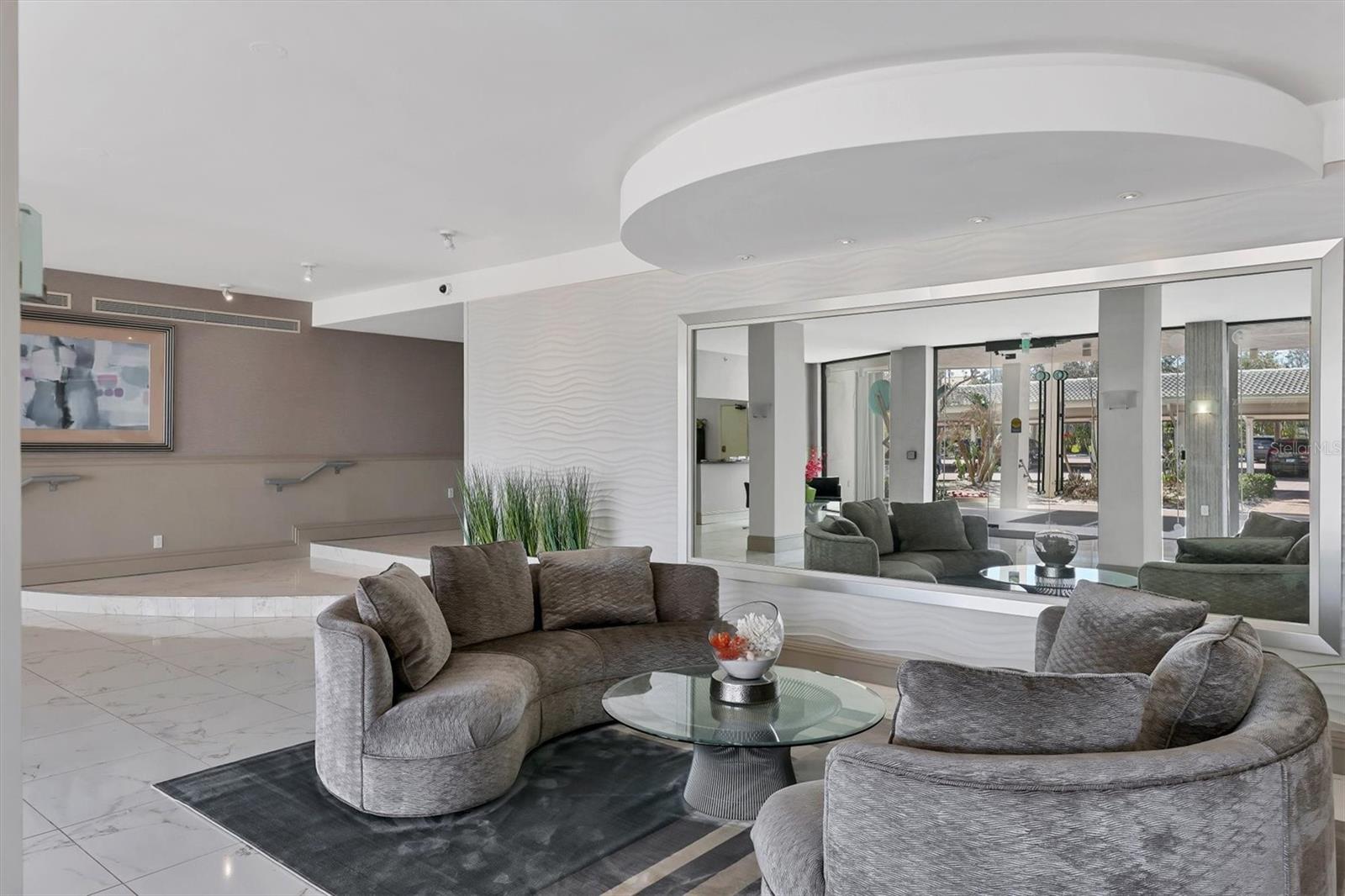 PRIVATEER SOUTH - Residential