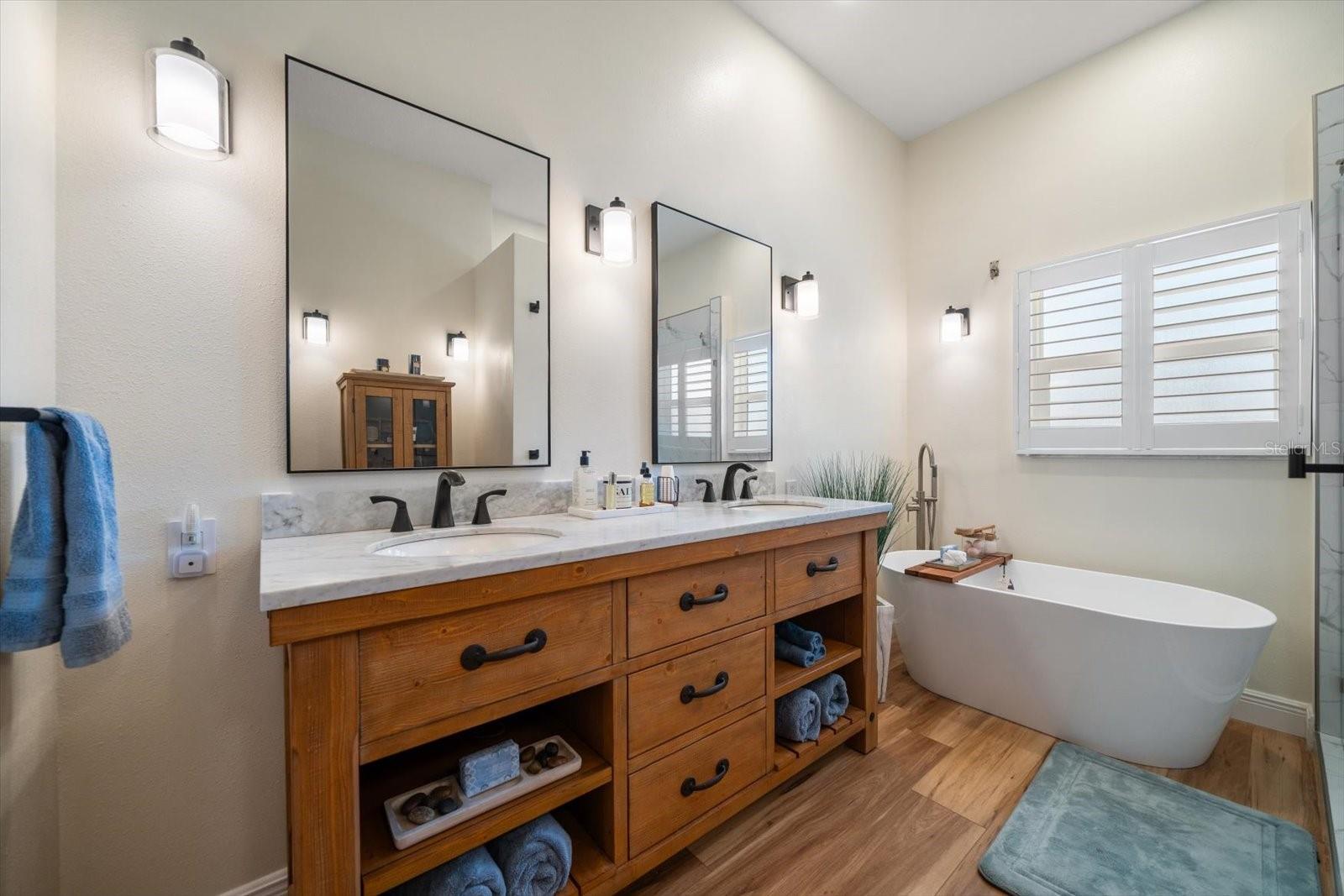 FLOR A MAR SEC 10C BLK 27 - Residential