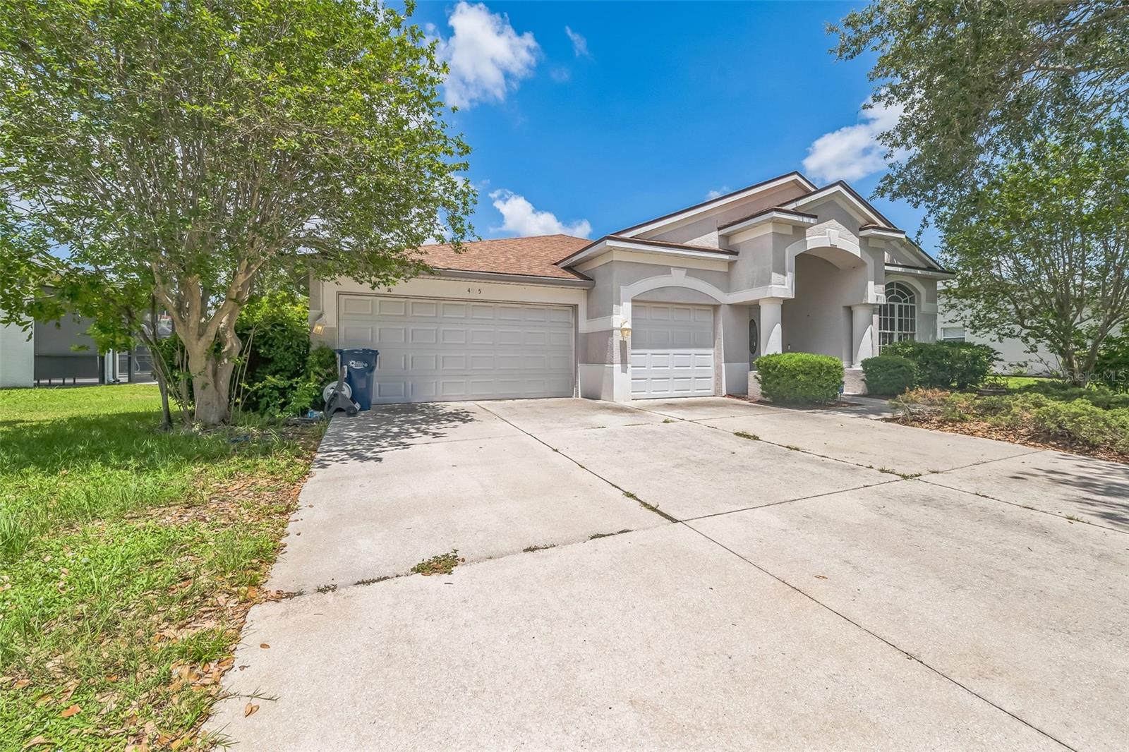 4915 BOOKELIA CIRCLE