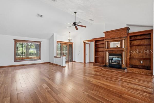 WEYBRIDGE WOODS - Residential