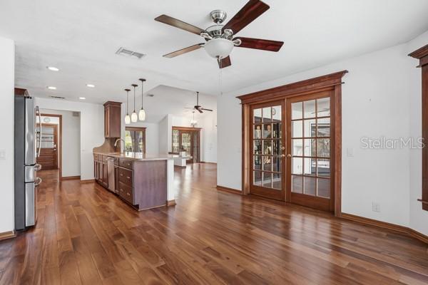 WEYBRIDGE WOODS - Residential