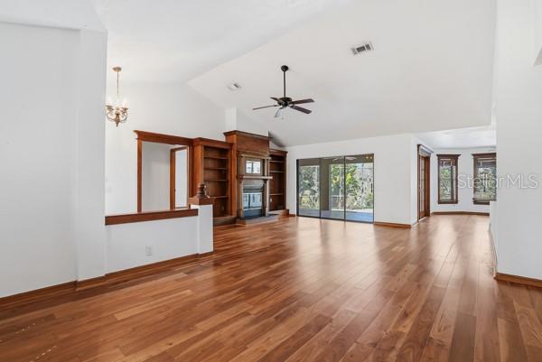 WEYBRIDGE WOODS - Residential