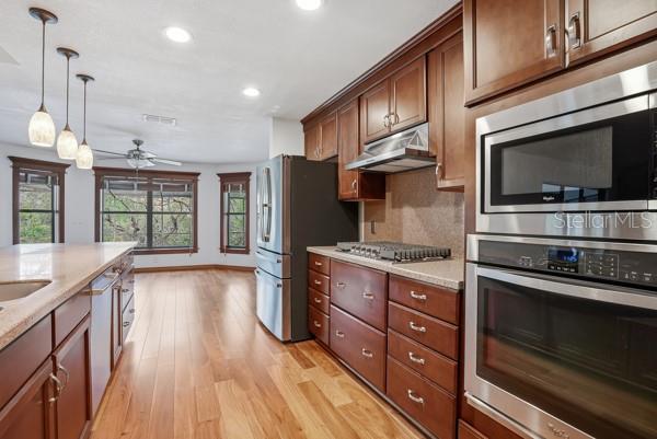 WEYBRIDGE WOODS - Residential