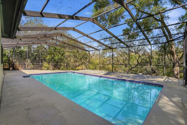 WEYBRIDGE WOODS - Residential