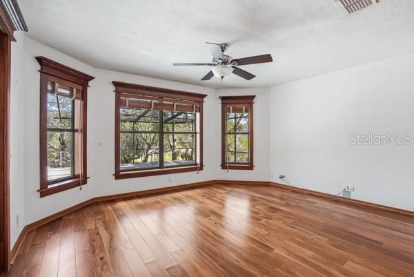 WEYBRIDGE WOODS - Residential