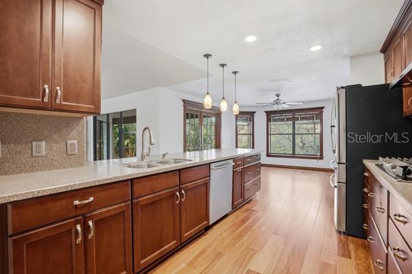 WEYBRIDGE WOODS - Residential