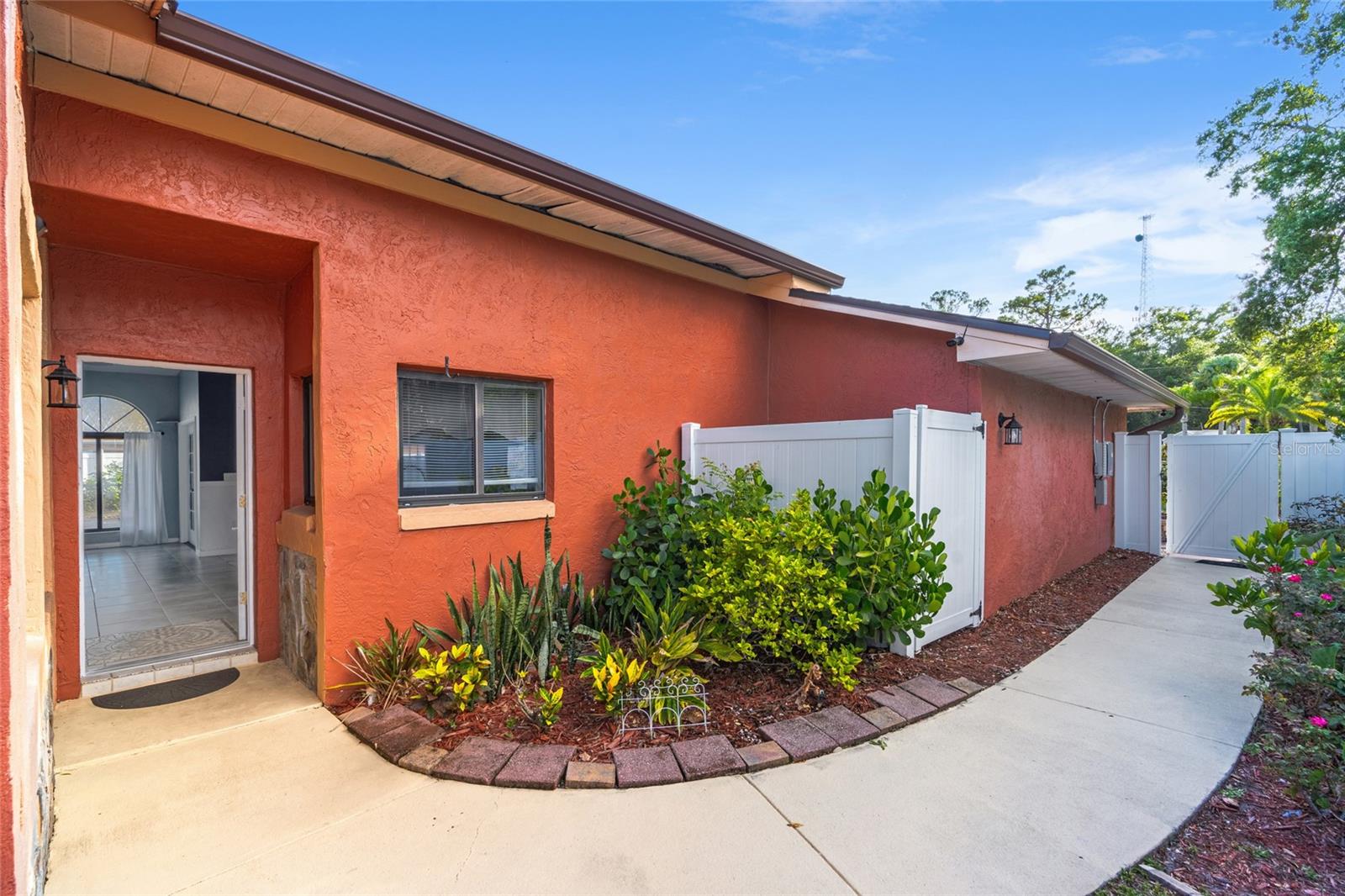 50 WOODFIELD DR