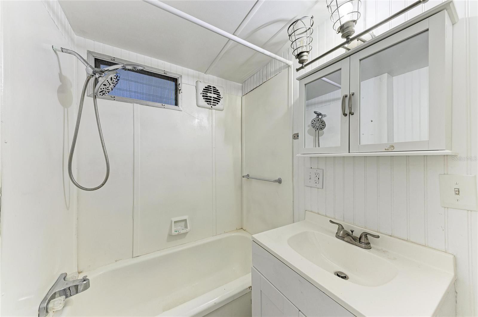 FAIR LANE ACRES SECOND ADD - Residential