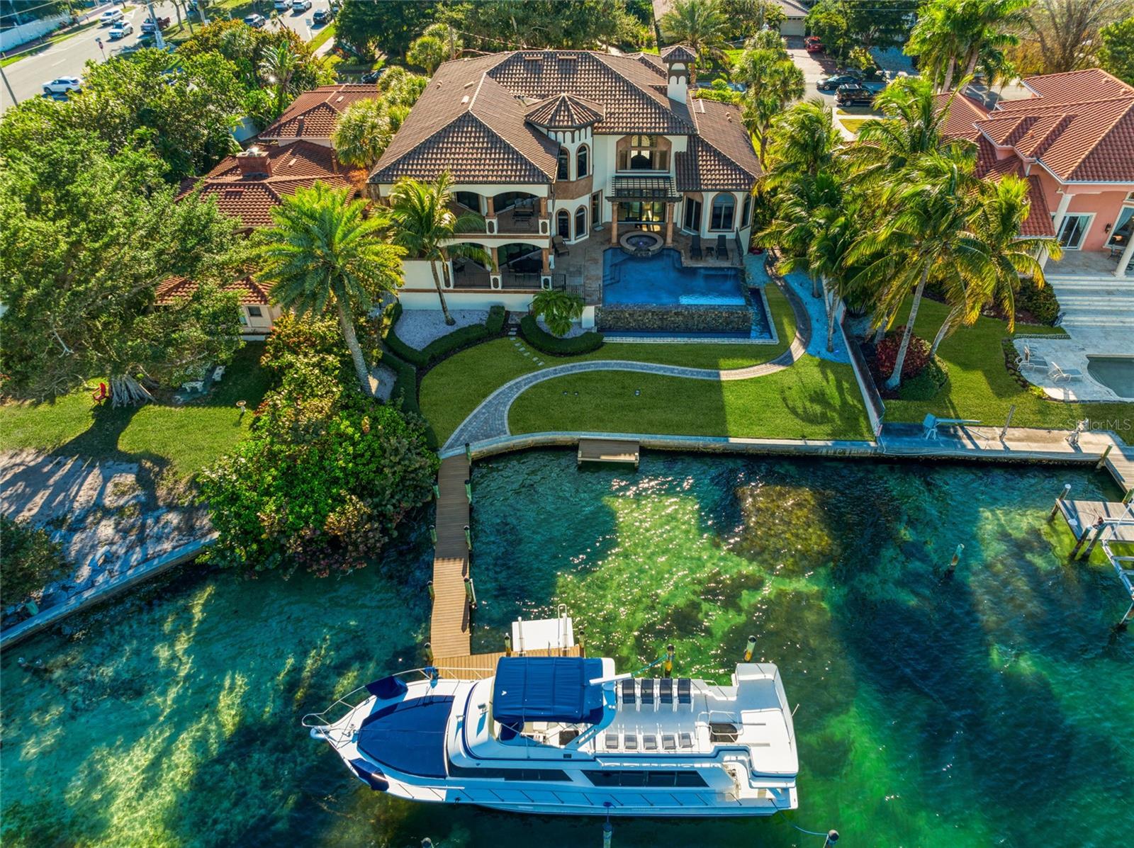 14 N WASHINGTON DRIVE