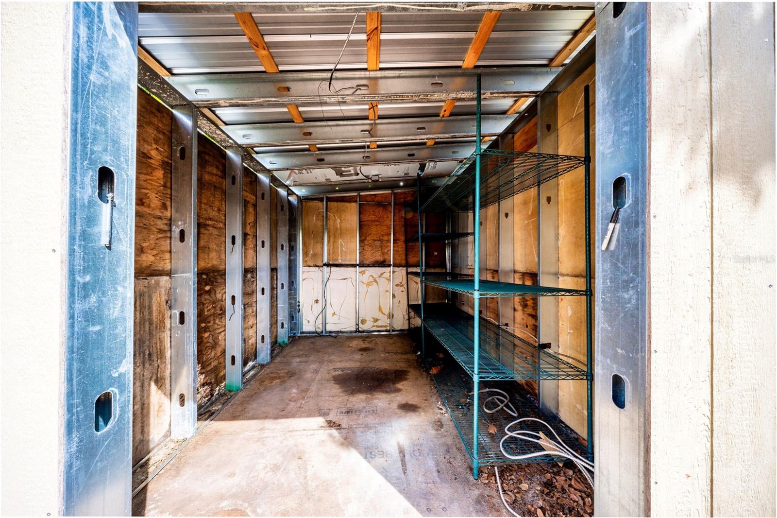 TWIN LAKE FOREST - Residential