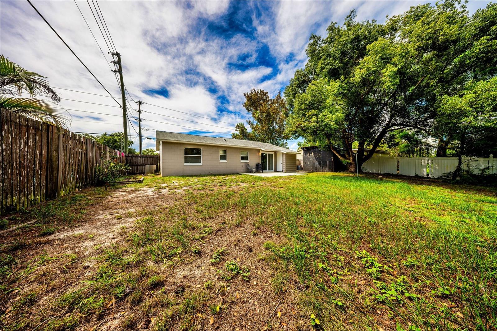 TWIN LAKE FOREST - Residential