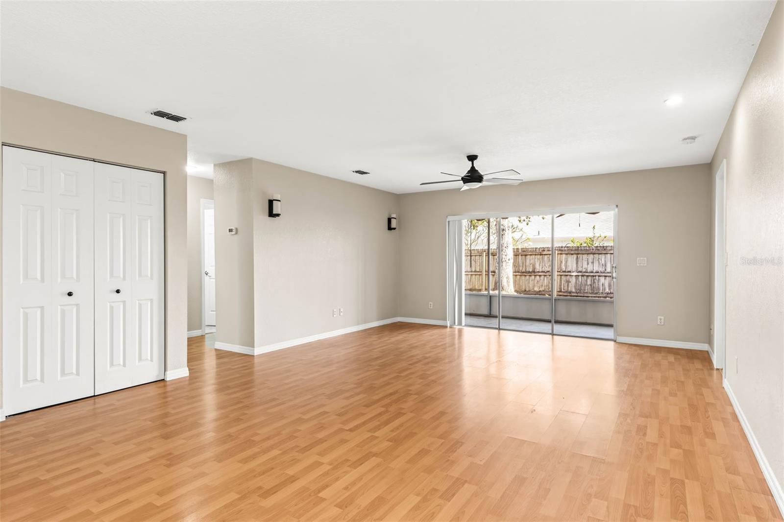 1913 PEPPERTREE DRIVE