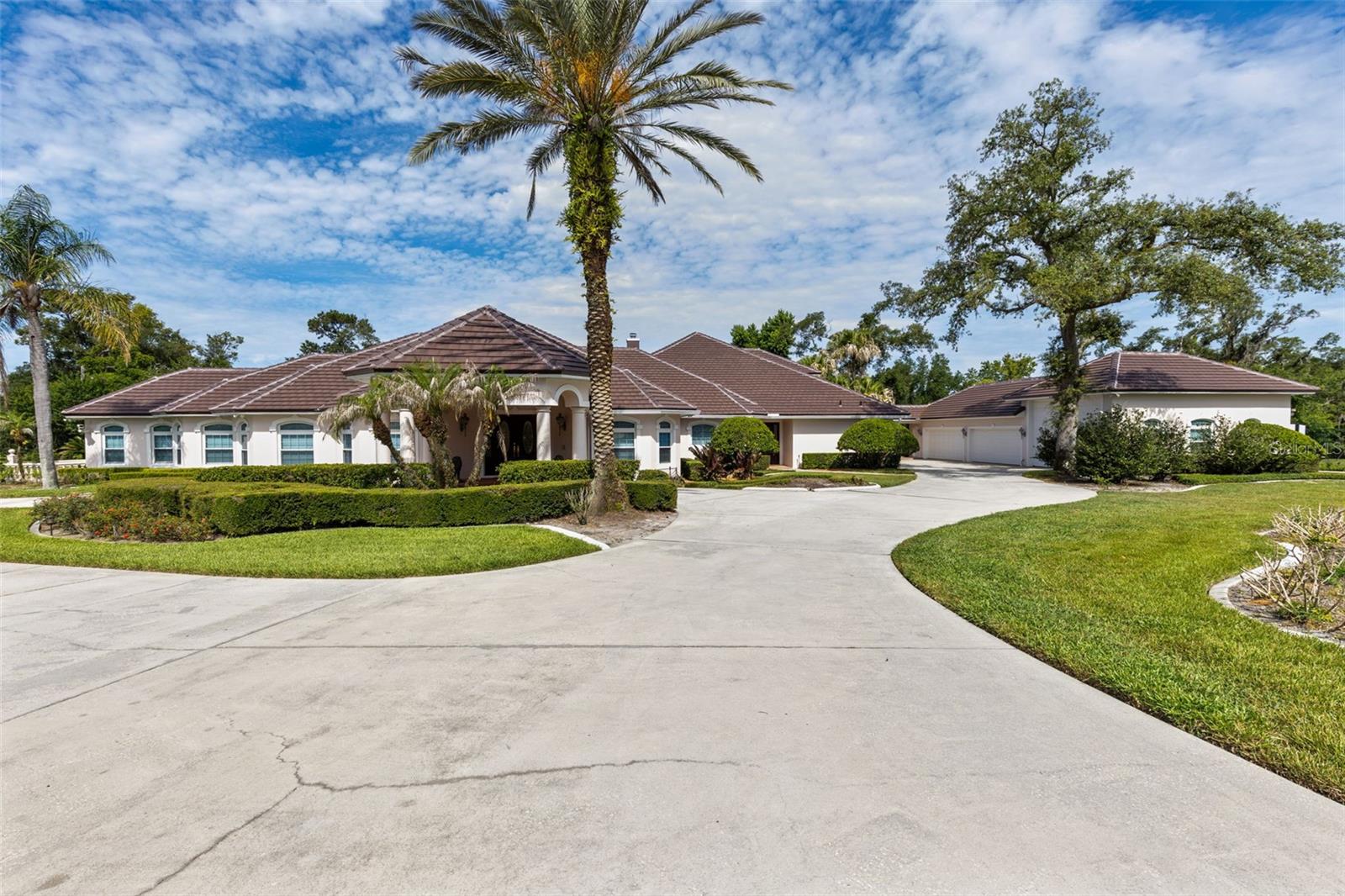 2160 MARKHAM WOODS ROAD